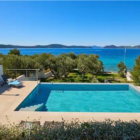 6 Bedroom Seafront Villa with Pool near Slano, Sleeps 12-14